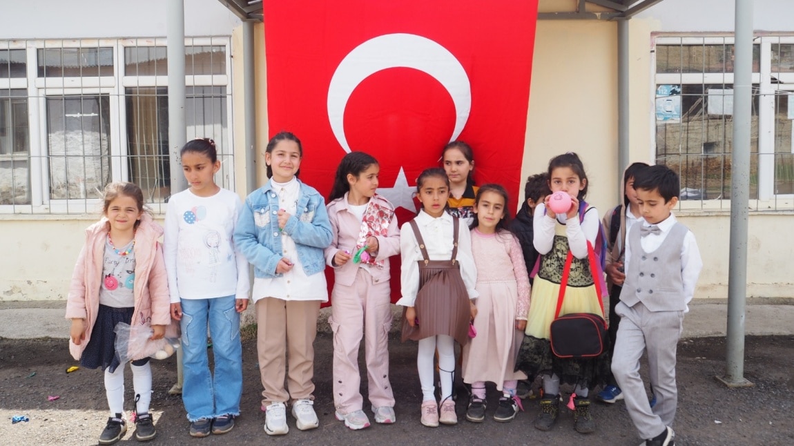 23 Nisan Ulusal Egemenlik ve Çocuk Bayramı